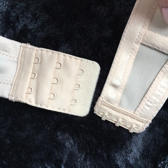 Wacoal Strapless Underwire Bra- sz 36C - Picture 3 of 4